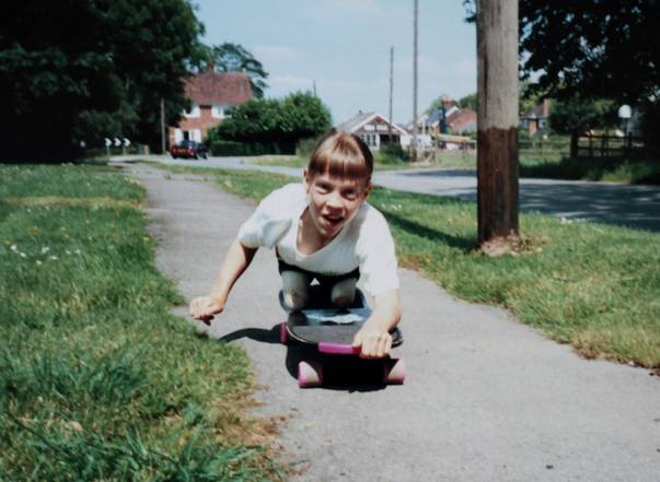 m+am nascut cu o jumatate de trup