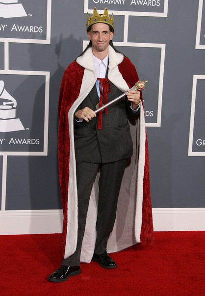 Au vrut să șocheze pe covorul roșu și au reușit! Uite cele mai stranii apariții de la Premiile Grammy! FOTO