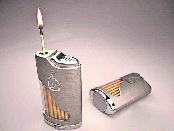 Pantalonii cu tastatură, ultima fiţă