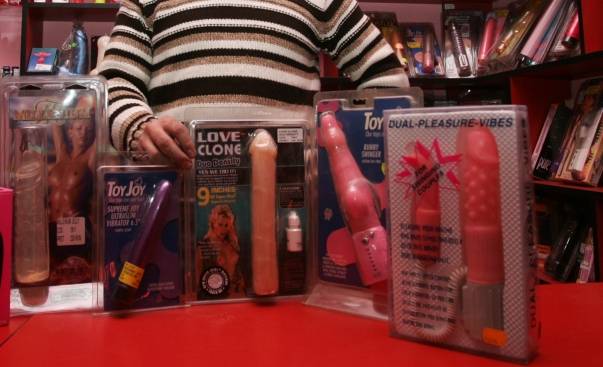 Eşti singură de Valentine's Day? Nu dispera! Uite cum te poţi distra!