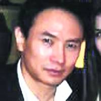 Iubitul chinez al Monicăi Gabor îşi promovează la greu energizantul, în America!