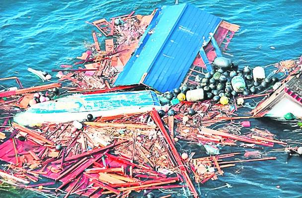 Tone de gunoi rezultate în urma tsunamiului ar putea ajunge pe plajele din SUA