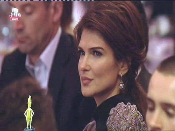 Manica Birladeanu, in lacrimi la Gala Premiilor Gopo Manica Birladeanu, in lacrimi la Gala Premiilor Gopo