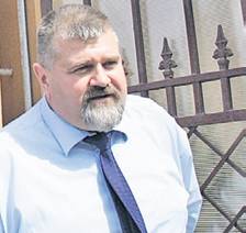 Coordonatorul scanfandrilor, Onaca, a pălmuit cadavrul tatălui-monstru