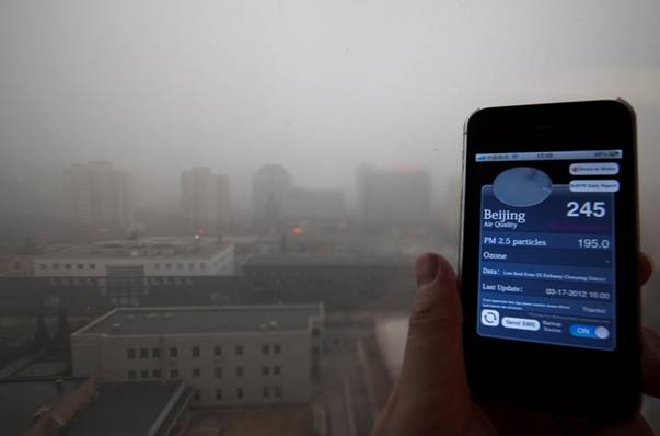 Alertă la Beijing! Poluarea a ajuns la nivel extrem de periculos, sute de zboruri anulate pe aeroportul din capitala Chinei