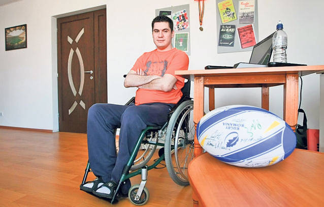 Fostul rugbist George Baltă, rămas paralizat în urmă cu şase ani are un mesaj de susţinere pentru Mihăiţă Neşu: «O să ne facem bine amândoi»