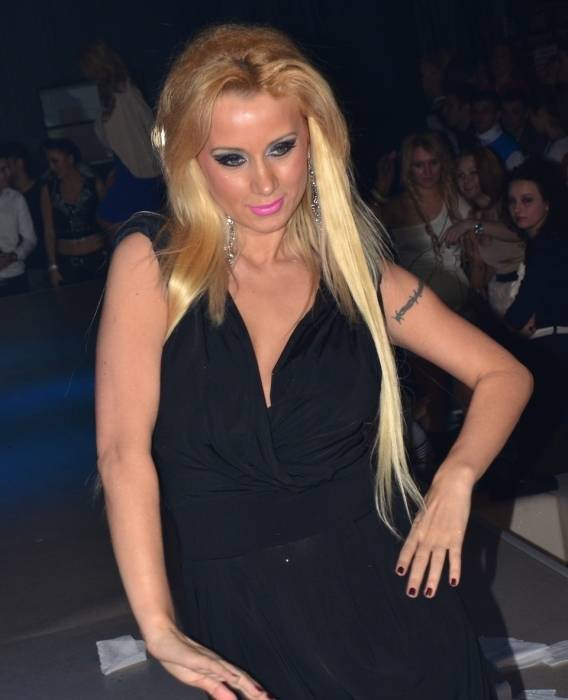 Simona Traşcă, în "război" cu un poliţist: "I-am zis că fac treaba mică pe amenda lui"