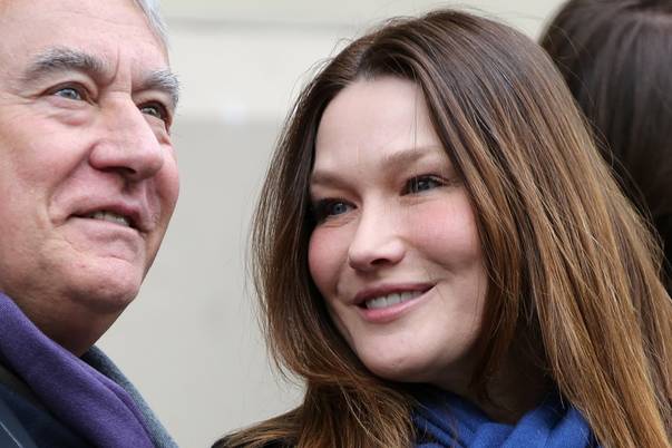 Carla Bruni, prea mult botox
