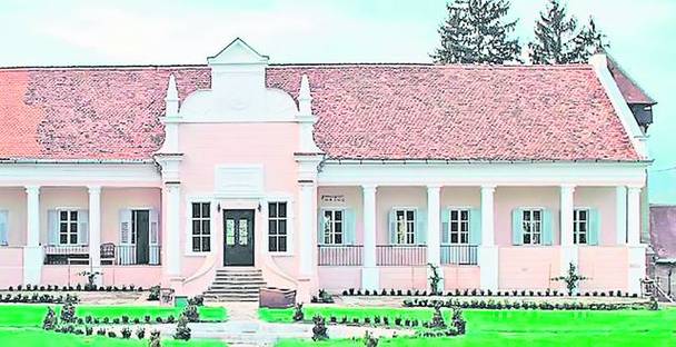 Conacul Apafi din Mălâncrav (Sibiu), cumpărat în 2002