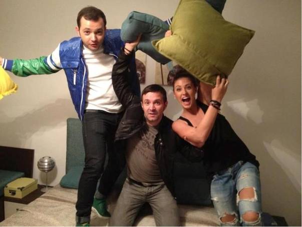 Antonia, bătaie cu perne cu Buzdugan şi Morar