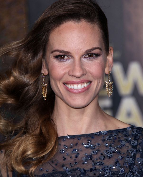 Hilary Swank , machiată