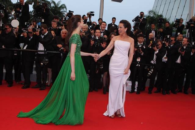 Andie MacDowell şi fiica ei, Cannes 2012 Andie MacDowell şi fiica ei, Cannes 2012