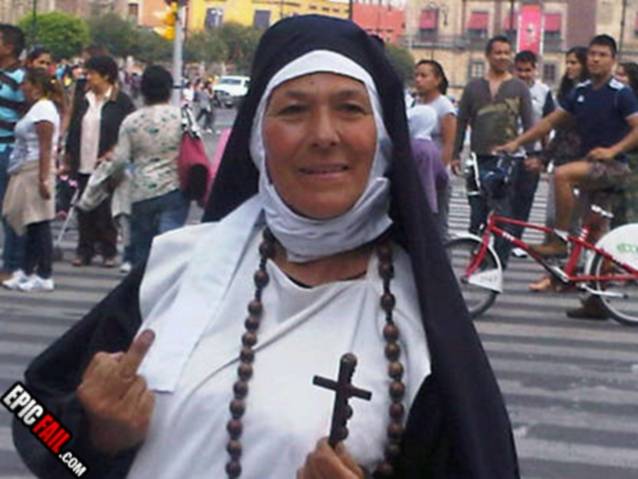 Vei rămâne FĂRĂ CUVINTE! Inocenţa acestei CĂLUGĂRIŢE ascunde un detaliu INTERZIS MINORILOR | FOTO