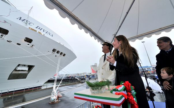 Așa arată MSC Divina