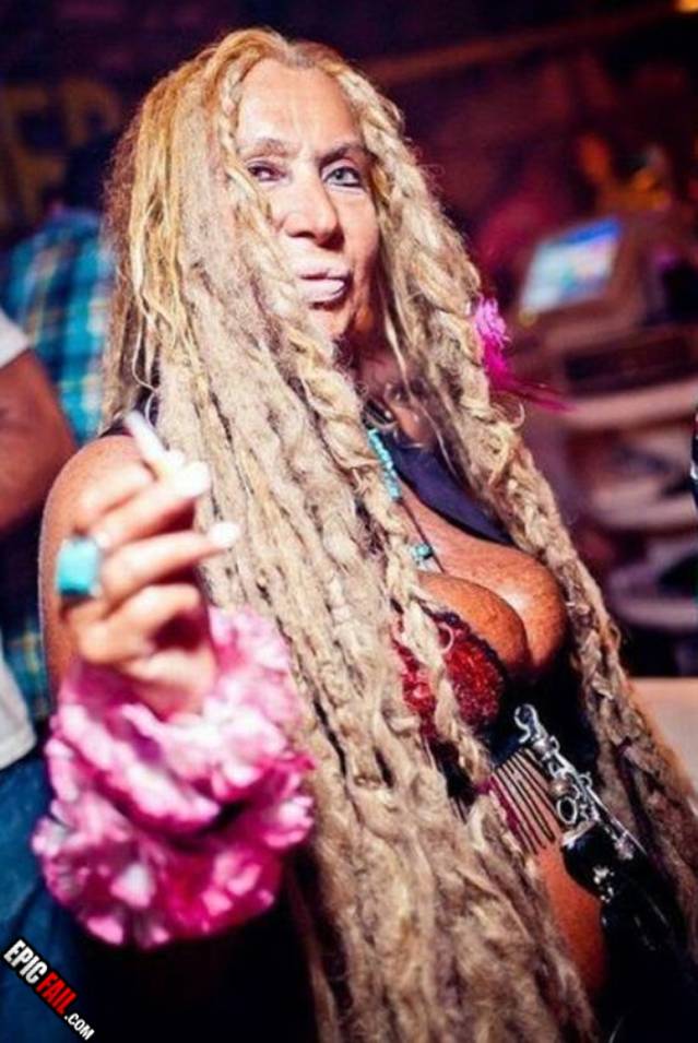 "E SATANA! FUGIŢI, SALVAŢI-VĂ!" Oamenii au îngheţat când au văzut arătarea! FOTO