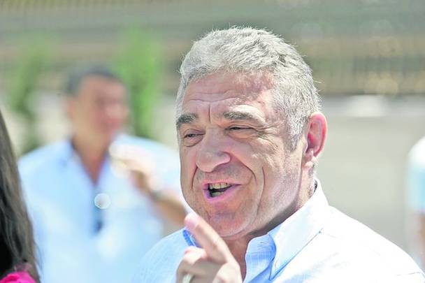 Gheorghe Florescu, «Regele cafelei», susţine că: «Gigi şi-a adoptat nepotul!»
