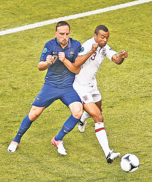 «Monstrul» blând! Când avea 5 ani, Joleon Lescott a fost accidentat de o maşină, operaţiile nenorocit-i chipul