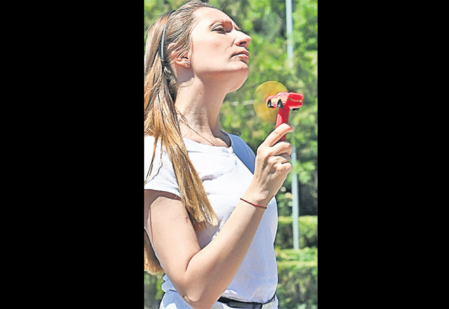 Iată câteva metode simple ca să scapi de caniculă