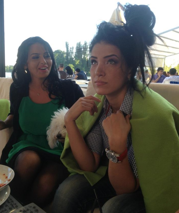 ADELINA PESTRIŢU, aşa cum nu ai mai văzut-o NICIODATĂ ! Doar în PAT arată aşa, de obicei | FOTO