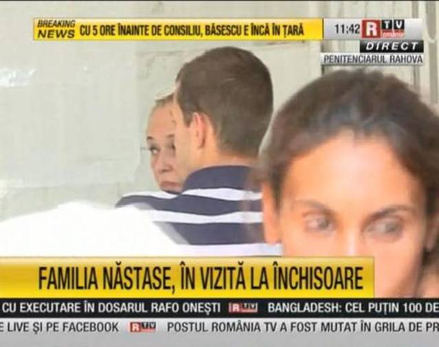 Andrei şi Dana Năstase îl vizitează la puşcărie pe fostul premier