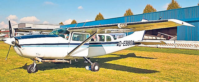 Unul dintre supravieţuitorii avionului rupt în două sâmbătă la Clinceni: "Am așteptat cu toții moartea"