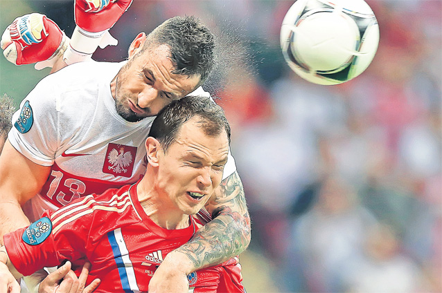 EURO 2012 | Ultraşii polonezi s-au bătut cu suporterii ruşi pe străzile Varşoviei