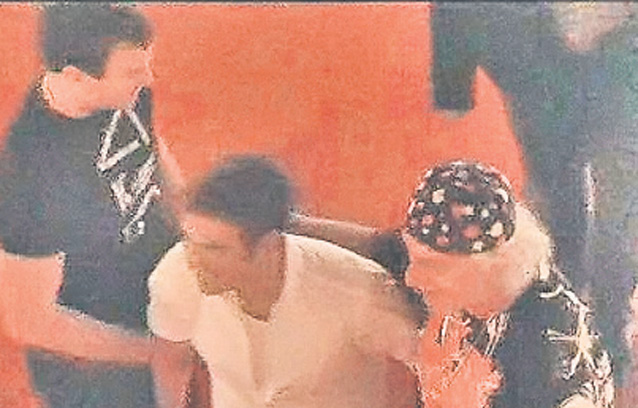 Umiliţi de sârbi în calificările pentru Euro, juniorii s-au mândrit cu pozele cu interlopul Ratko Buturovici