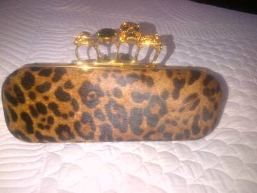 Află câţi bani dă Anamaria Prodan pe haine şi cosmetice