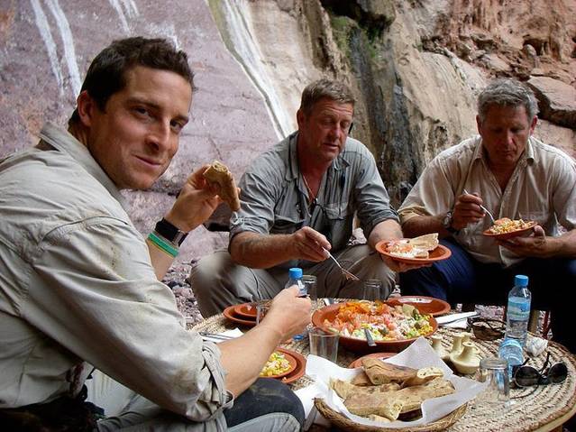Imaginea cu care Bear Grylls şi-a demzamăgit fanii 