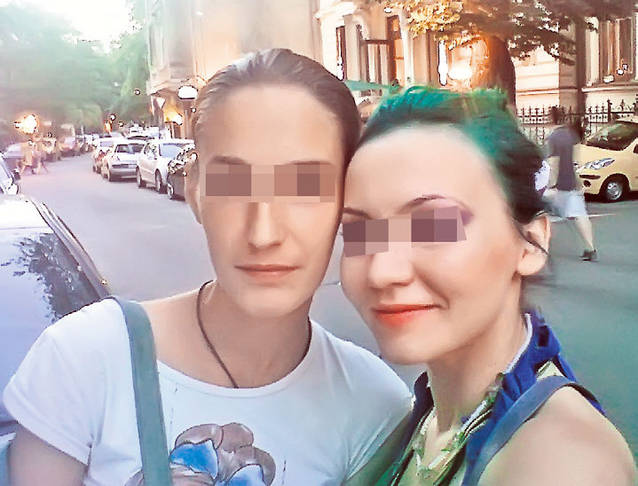 Atenţie la escrocii moderni! Cer bani din Lamborghini şi se dau drept străini jefuiţi