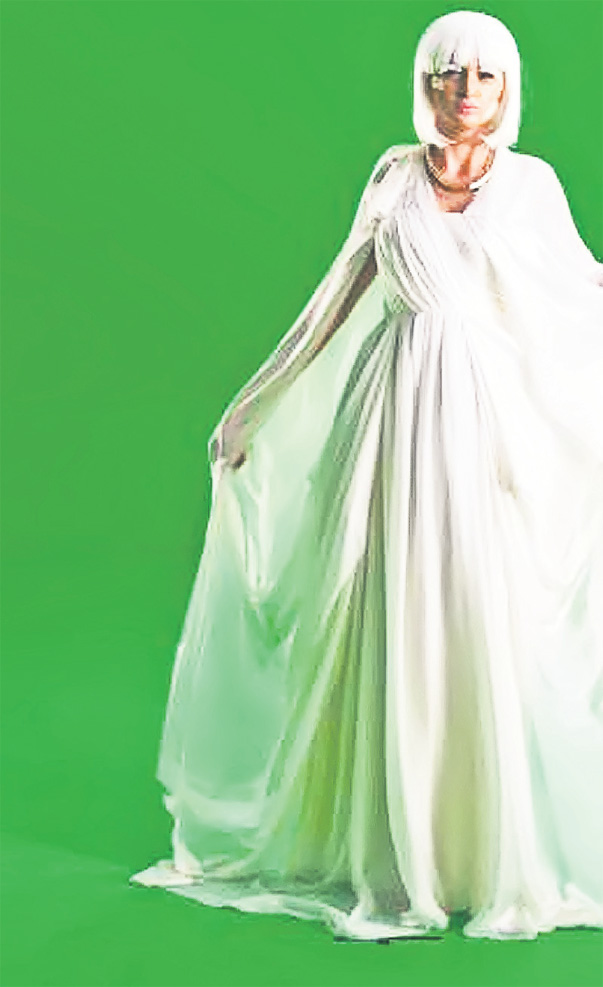 Ramona Gabor, aleasă imaginea postului tv Fox, din Dubai. Vezi cum va apărea îmbrăcată!