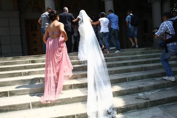 Care mireasă ţi-a plăcut mai mult? GIULA sau ELENA? | FOTO