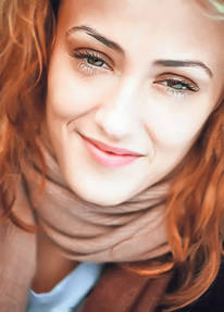 Mariana, fosta soţie a compozitorului, sare la gâtul actriţei Alexandra Velniciuc: «Stă pentru bani cu Moculescu!»