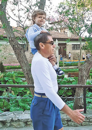 Astăzi, Petre Roman, fostul premier al ţării, împlineşte 66 de ani: «Mă simt ca acum 20 de ani!» | INTERVIU EXCLUSIV