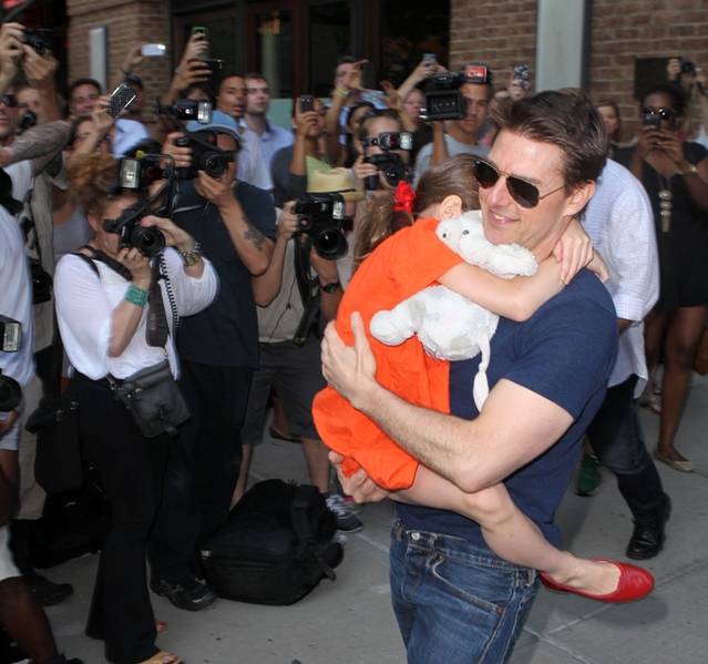 Tom Cruise şi Suri, prima apariţie tată-fiică după divorţ