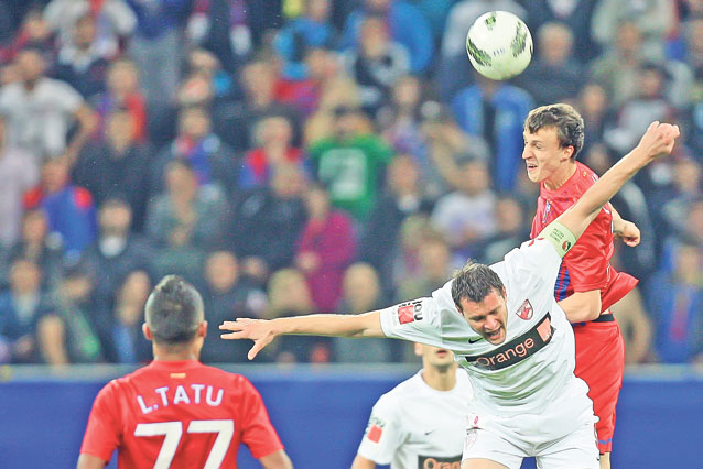 Patronul Stelei, Gigi Becali, s-a îmbătat iar cu apă rece după victoria cu «şchiopii» de la Ceahlăul: «Suntem magnifici»