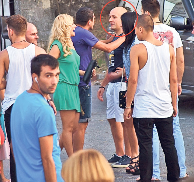 Fetelor, aţi vrut să-i luaţi minţile lui Michel Telo? Mii de oameni au venit să fredoneze «Ai se eu te pego» l Printre ei, zeci de «bunăciuni»