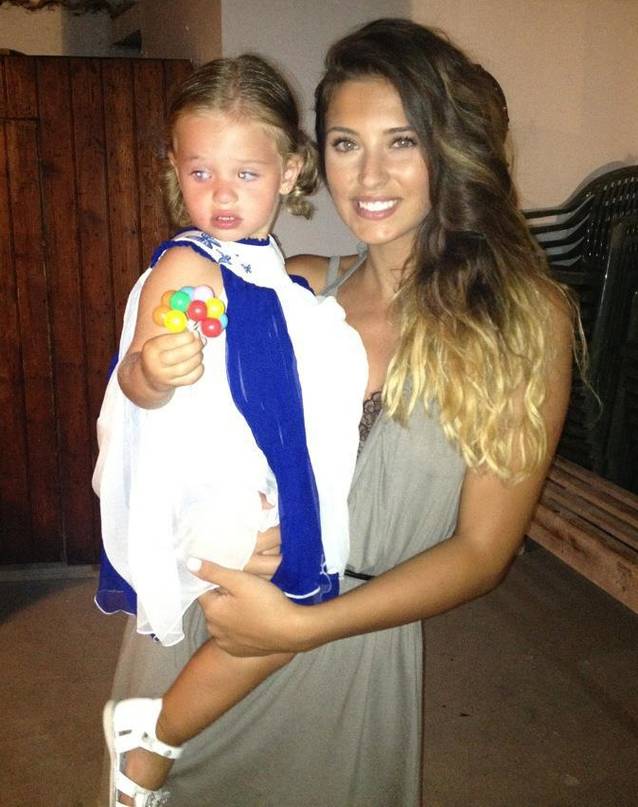 Antonia: "Te iubesc!". Uite pe cine strânge la piept  | FOTO