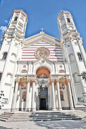 Alaiul nunţii anului străbate astăzi Bucureştiul | Aici o puteţi vedea pe EBA mireasă!