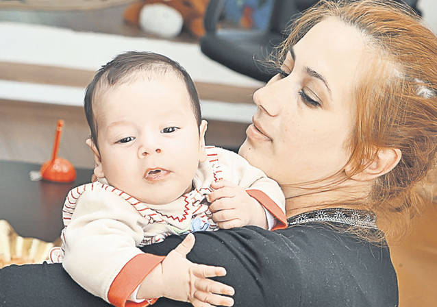 La doi ani de la incendiul de la Maternitatea Giuleşti, mamele care şi-au pierdut bebeluşii îşi strigă durerea: «Nimeni nu a plătit încă pentru moartea îngeraşilor noştri»