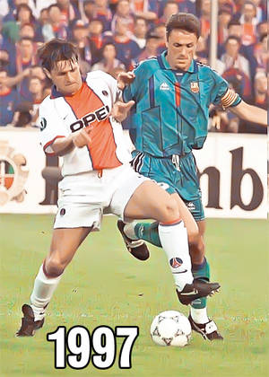 Dinamo şi Barcelona, care se vor întâlni mâine, la Bucureşti, sunt cele două echipe ce i-au marcat cariera lui Gică Popescu