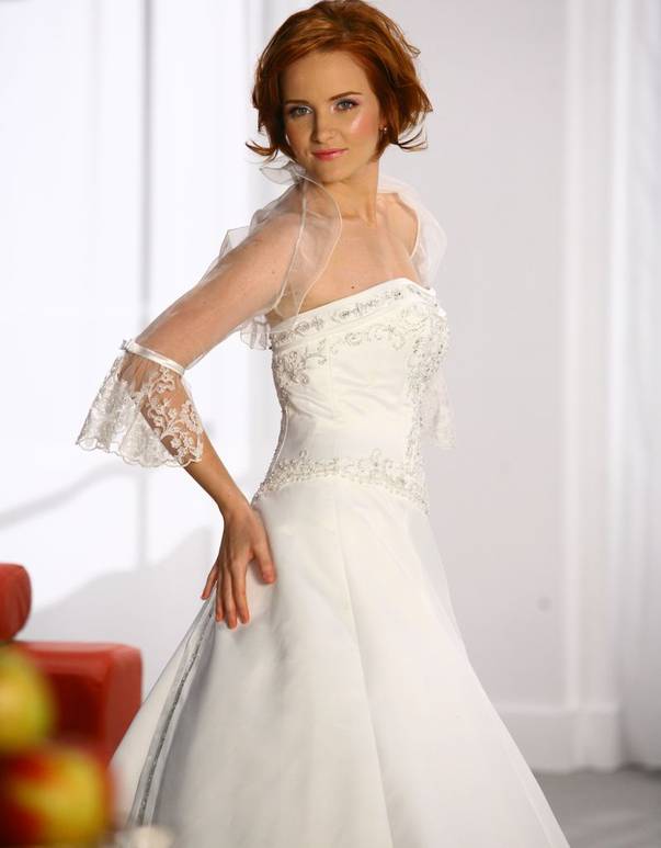 Ioana Maria Moldovan, așa cum nu ai mai văzut-o, în ROCHIE DE MIREASĂ | FOTO 