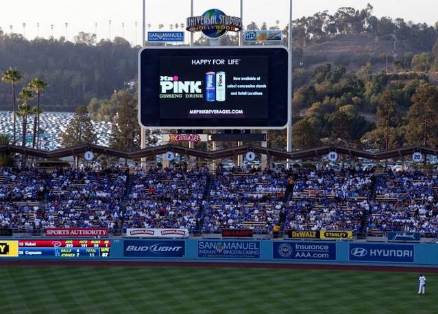 Mr. Pink, sponsor al echipei LA Dodgers