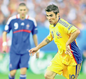 Florin Răducioiu, atacantul «Generaţiei de aur», a pus un diagnostic necruţător fotbalului românesc actual: «Suntem în comă!»