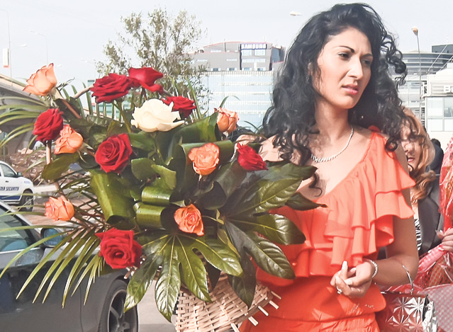 Pepe se mută cu nevasta la soacră!