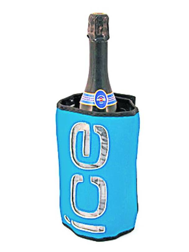 Vechile cuburi de gheaţă s-au cam demodat. Răceşte băutura cu stil!