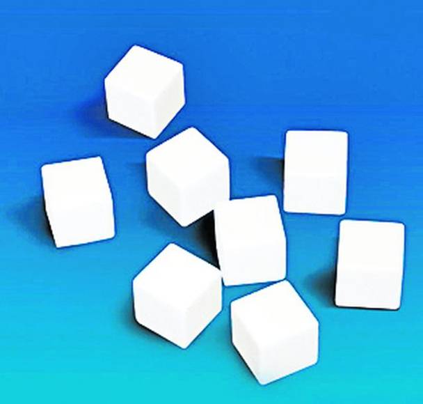 Vechile cuburi de gheaţă s-au cam demodat. Răceşte băutura cu stil!