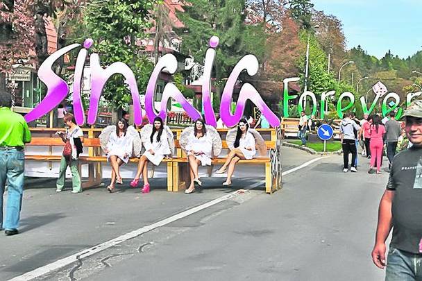 Vedetele au ieşit la cros în parc