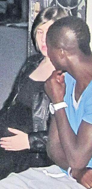 Întors din drum pentru un ultim sărut | Cadavrul fotbalistului nigerian Henry a stat o lună într-un frigider de la morgă