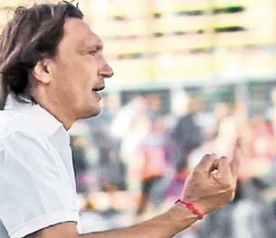 Făcut marionetă de antrenorul lui Dinamo, Gigi Mulţescu, tehnicianul Astrei, ripostează: «Bonetti şi-a luat viteză»